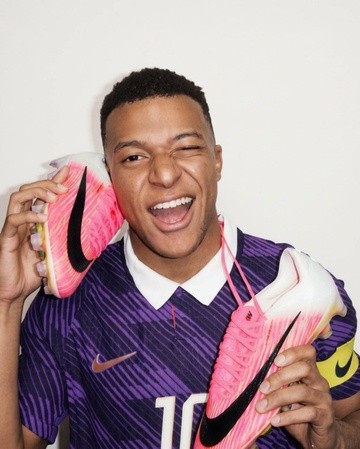 Mbappé rời Nike sang On: Cú xoay trục trong cuộc chiến giành sao