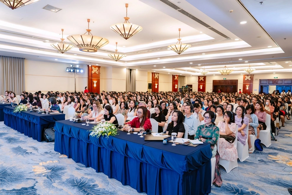Từ quản lý màn hình đến dạy trẻ làm chủ công nghệ