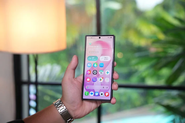 Galaxy Z Fold8 Ultra: hệ thống camera cho người sáng tạo nội dung