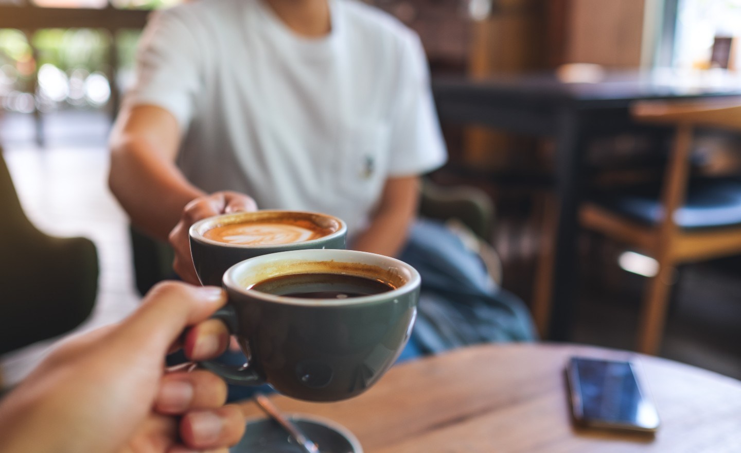 Cà phê pha chanh buổi sáng có thực sự đốt mỡ?