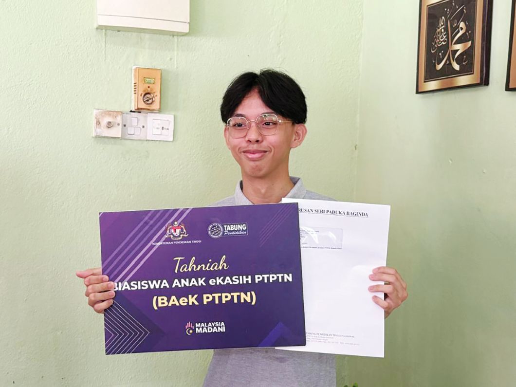 Ketika Kos Pendidikan Menjadi Beban, Pengorbanan Ibu Bapa Jadi Benteng Terakhir