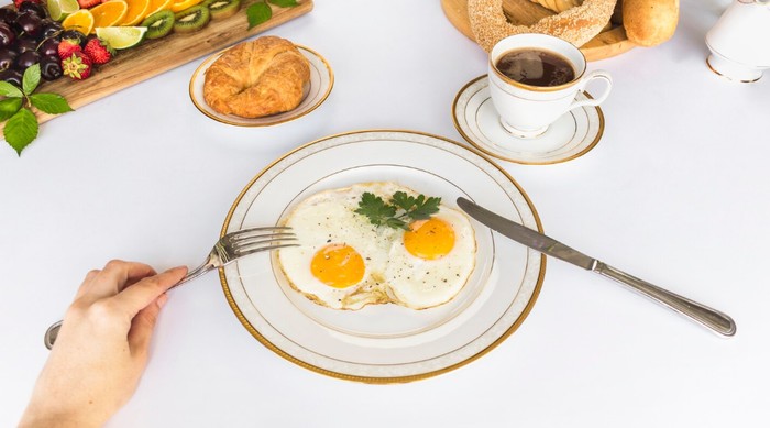 Trứng luộc và dầu ô liu: ‘Wegovy tự nhiên’ hay bữa sáng thiếu?