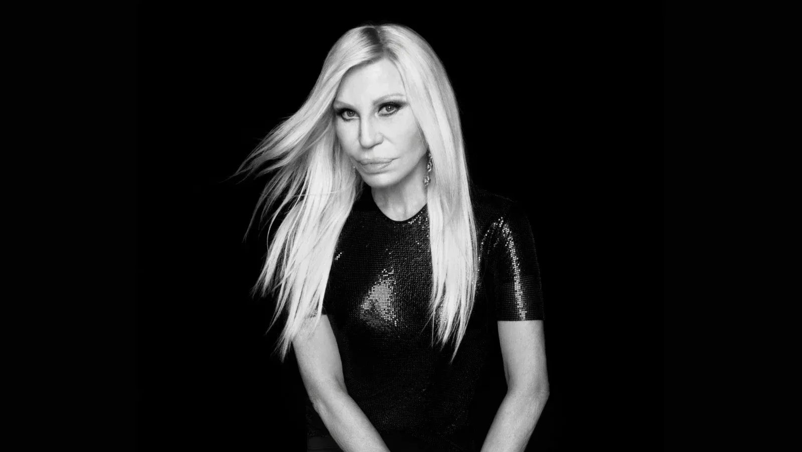 Donatella Versace Lancar Kuasa Baharu Fesyen dan Kecantikan Bersama Revolve