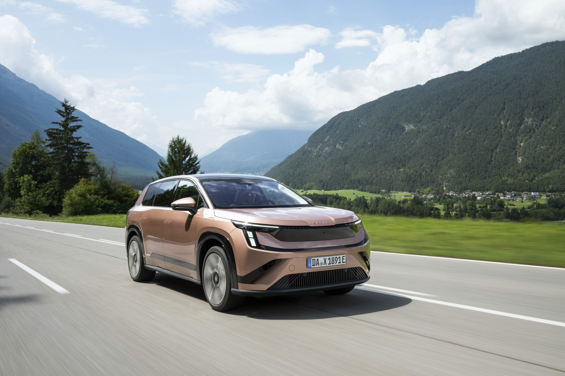 Škoda Peaq 90x: SUV điện cỡ lớn có hợp với đường núi?