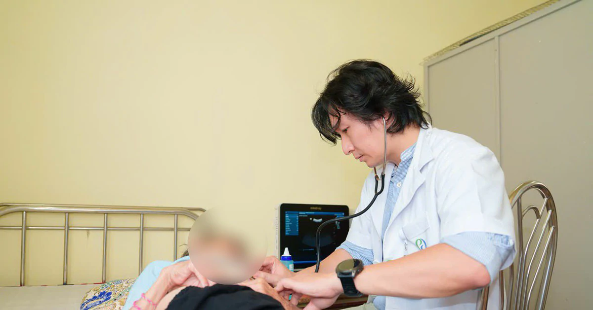 Sợ làm phiền con khiến bệnh nặng: Người cao tuổi cần học cách tự bảo vệ mình