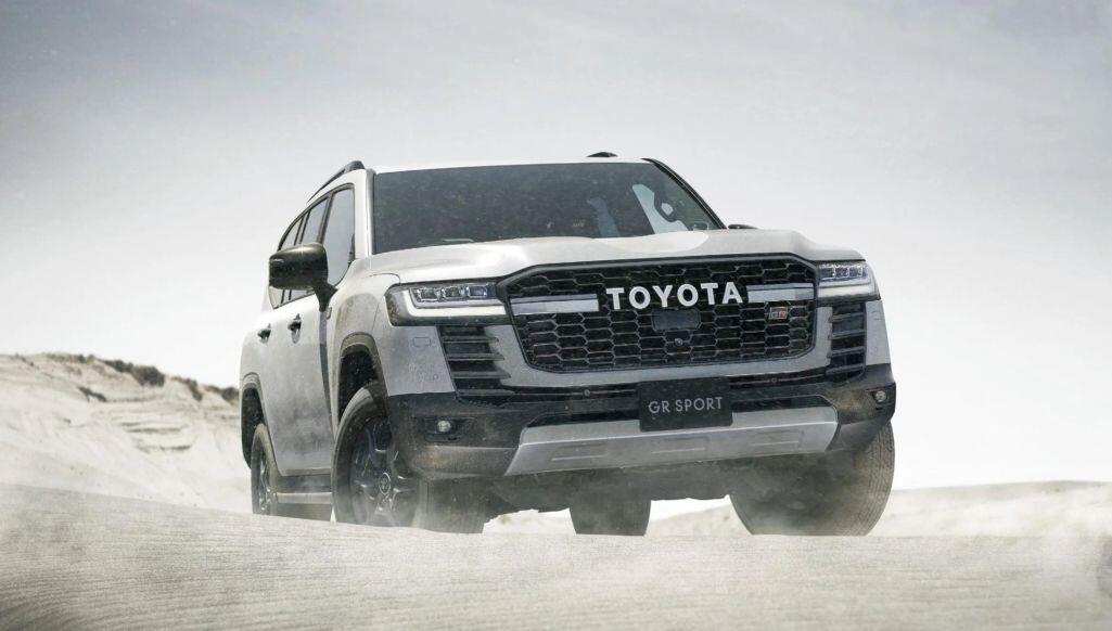 Toyota Land Cruiser và Nissan Rogue: Khi SUV cao cấp buộc phải thành hybrid