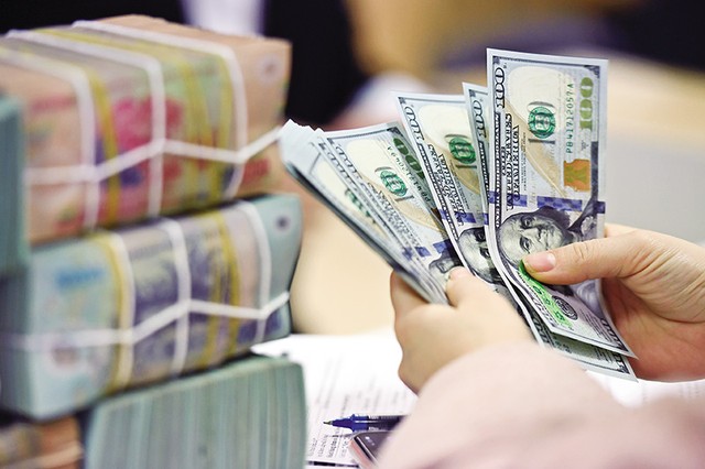 Fed tăng lãi suất: Áp lực nào đang chờ thị trường chứng khoán Việt Nam?