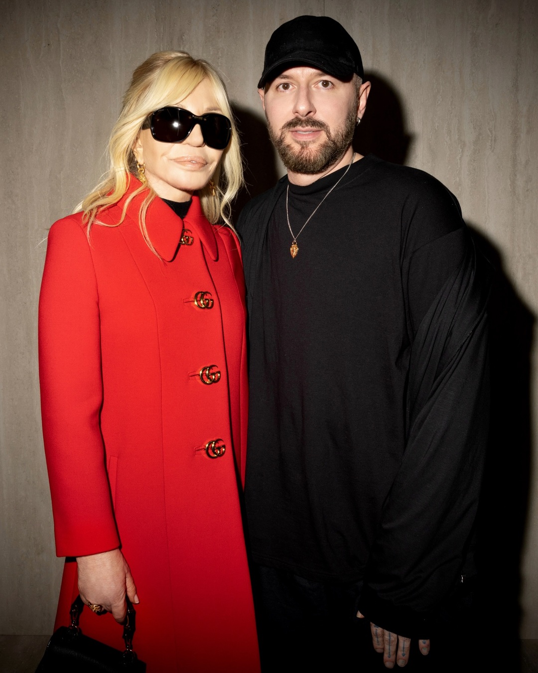 Donatella Versace trở lại với thương hiệu riêng cùng Revolve