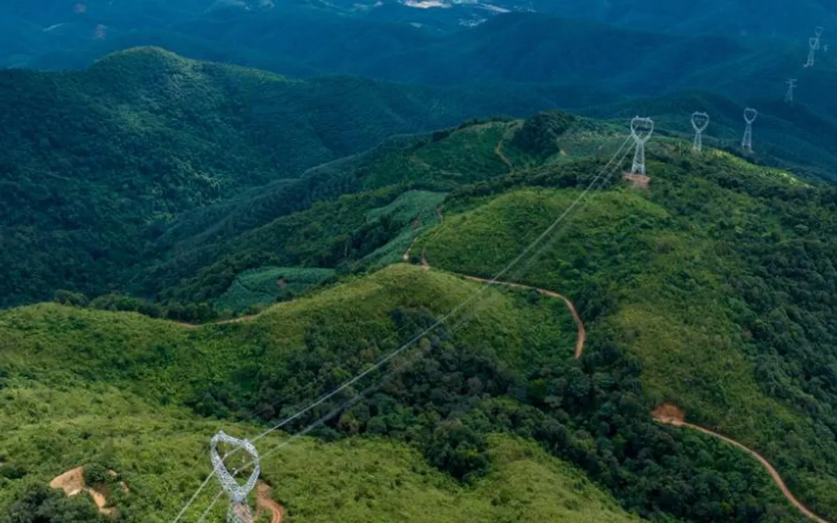 Dây truyền tải 500 kV xuyên biên giới và bước ngoặt năng lượng tái tạo khu vực