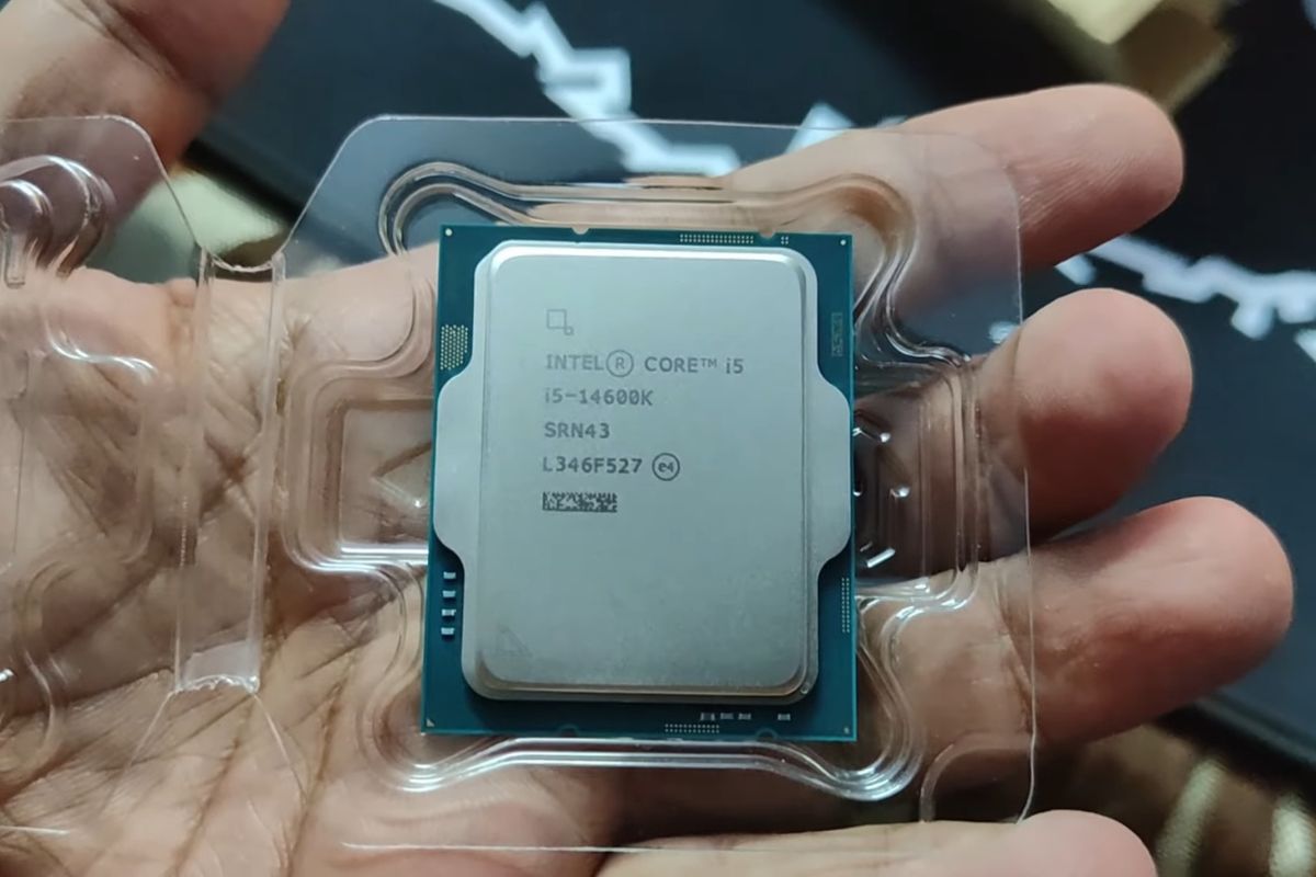 Intel Core Ultra 5 250K Plus vs i5-14600K: Chọn CPU tầm trung gaming nào?