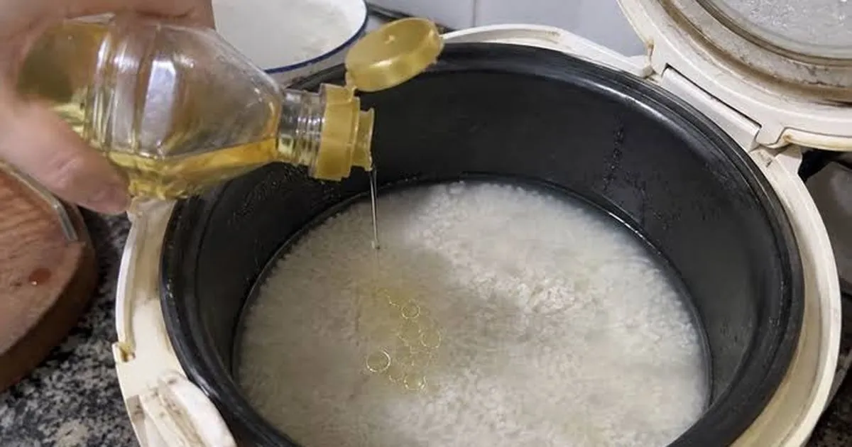 Thêm dầu ăn vào nồi cơm: mẹo nhỏ, hiệu quả lớn