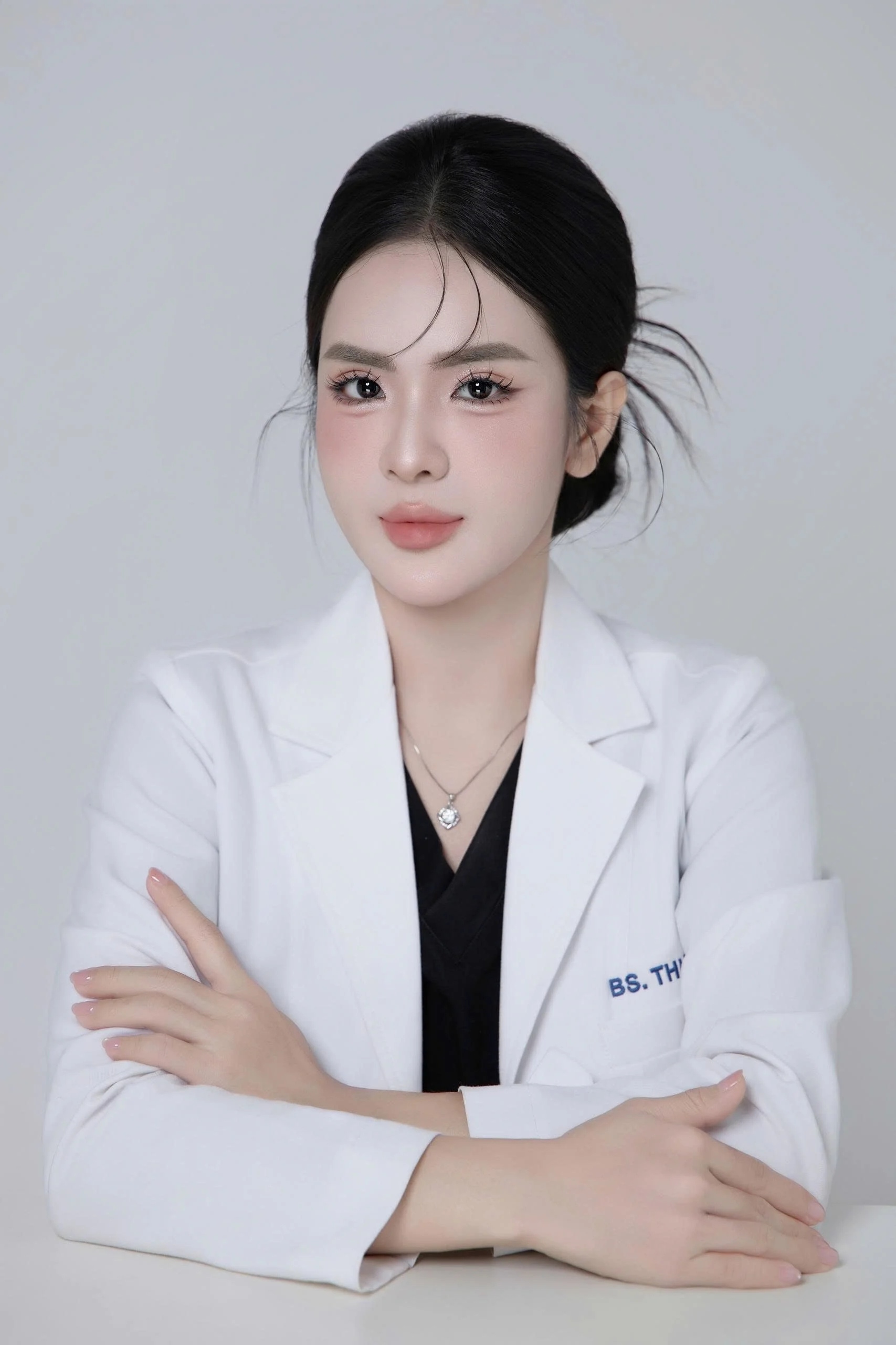 Chống lão hóa da văn phòng: 5 thói quen bảo vệ cơ thể cho người làm việc 8 giờ