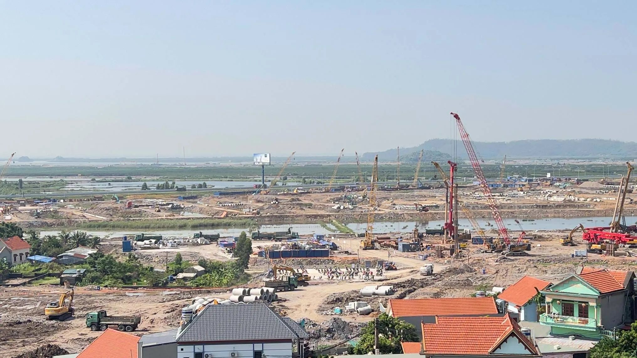 Việt Nam tăng trưởng mạnh nhất Đông Nam Á: Động lực nào giữ được độ bền?