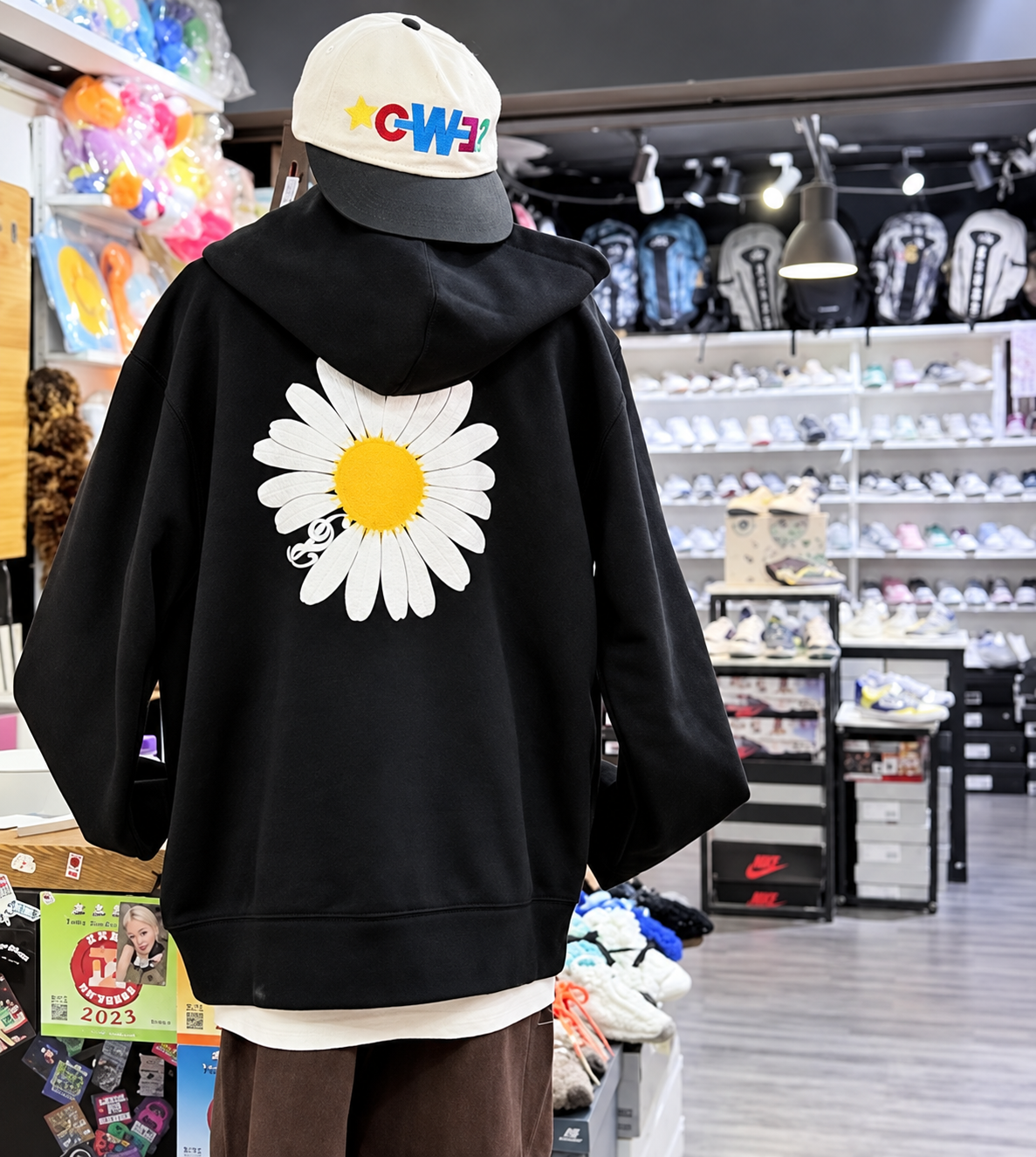 Peluang Terbatas: Pop-Up Store & Promosi Outlet Untuk Koleksi Eksklusif