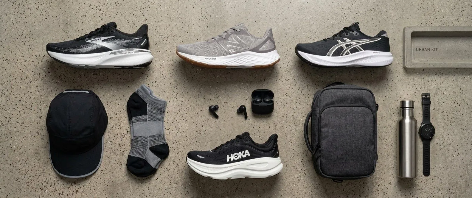 Giày chạy marathon giảm giá sâu: Hoka, Brooks, Asics đồng loạt khuyến mãi