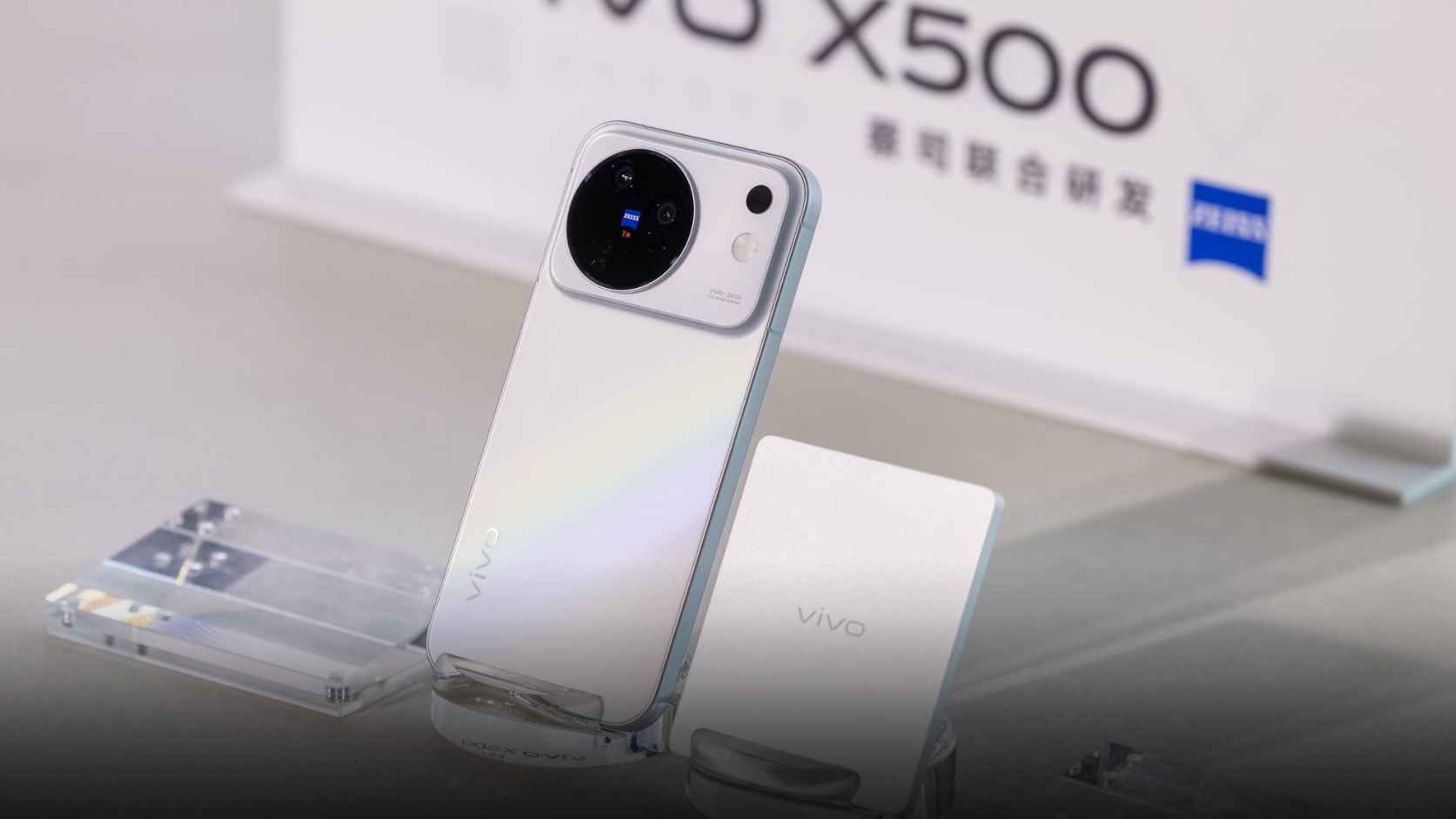 Kamera Telefoto 200MP ZEISS Jadikan Vivo X500 Raja Zoom Mudah Alih