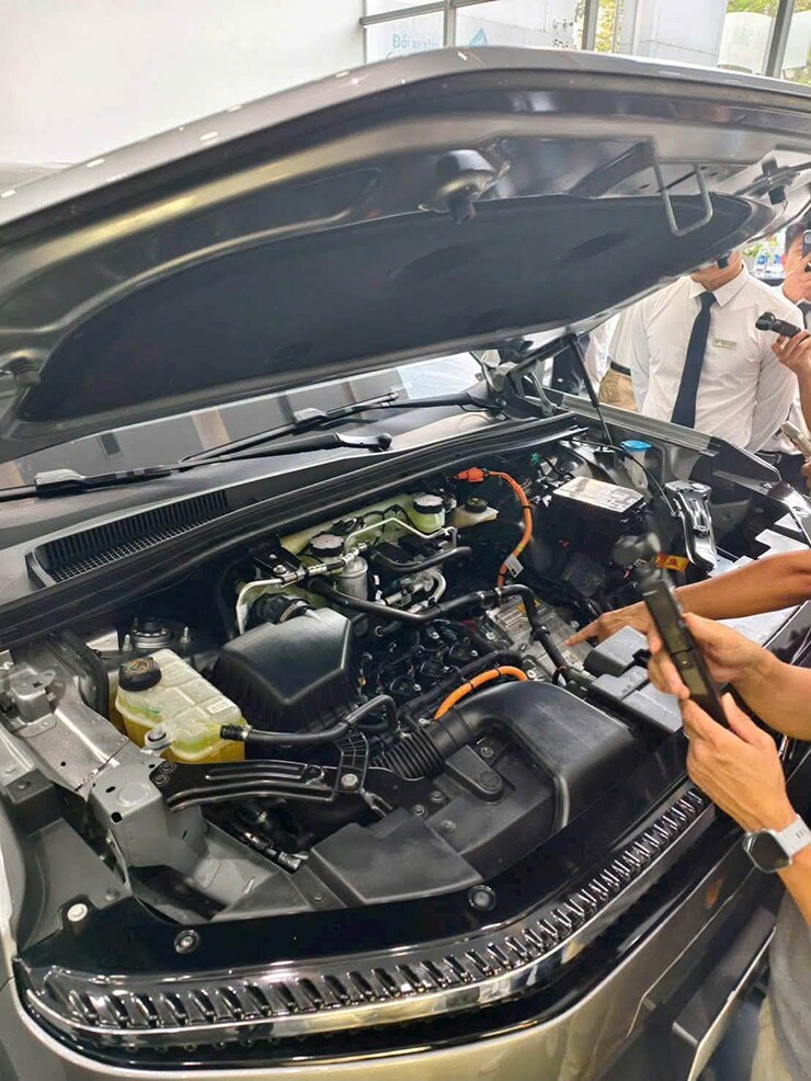 VinFast VF Wild bán tải REEV: Thực dụng nhưng khác lạ trước ngày mở cọc