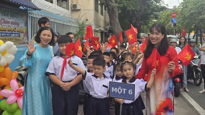 Phụ huynh cần biết gì về quy trình thu tiền ở trường học