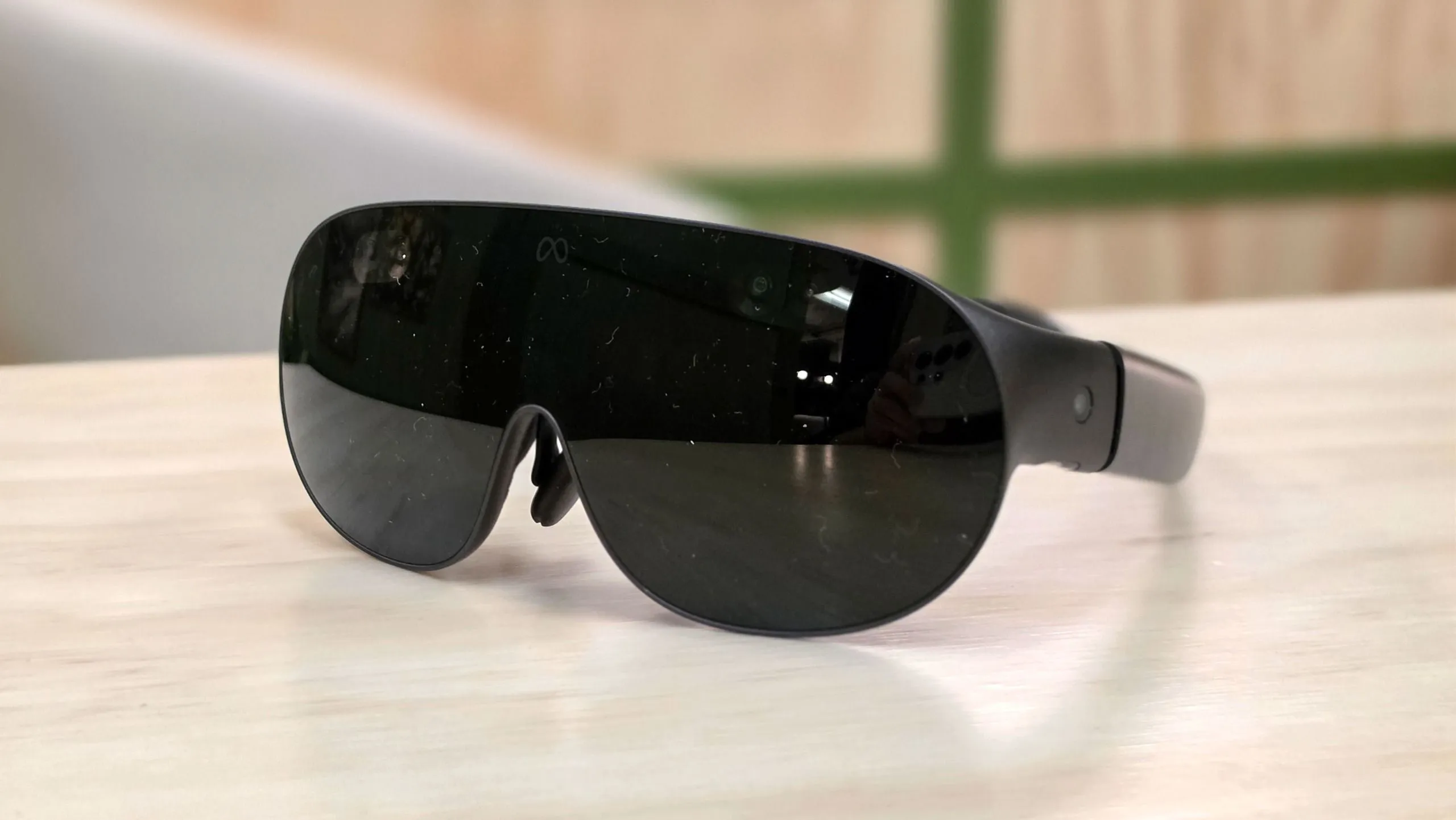 Meta VR Glasses 100g: Chuẩn mới cho kính VR siêu nhẹ