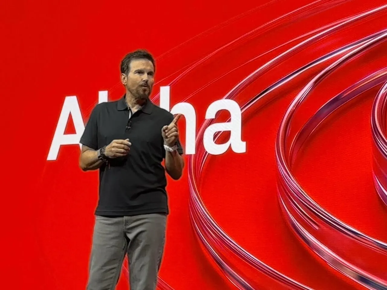 Qualcomm và cuộc đua smartphone AI xử lý 1 triệu token/ngày