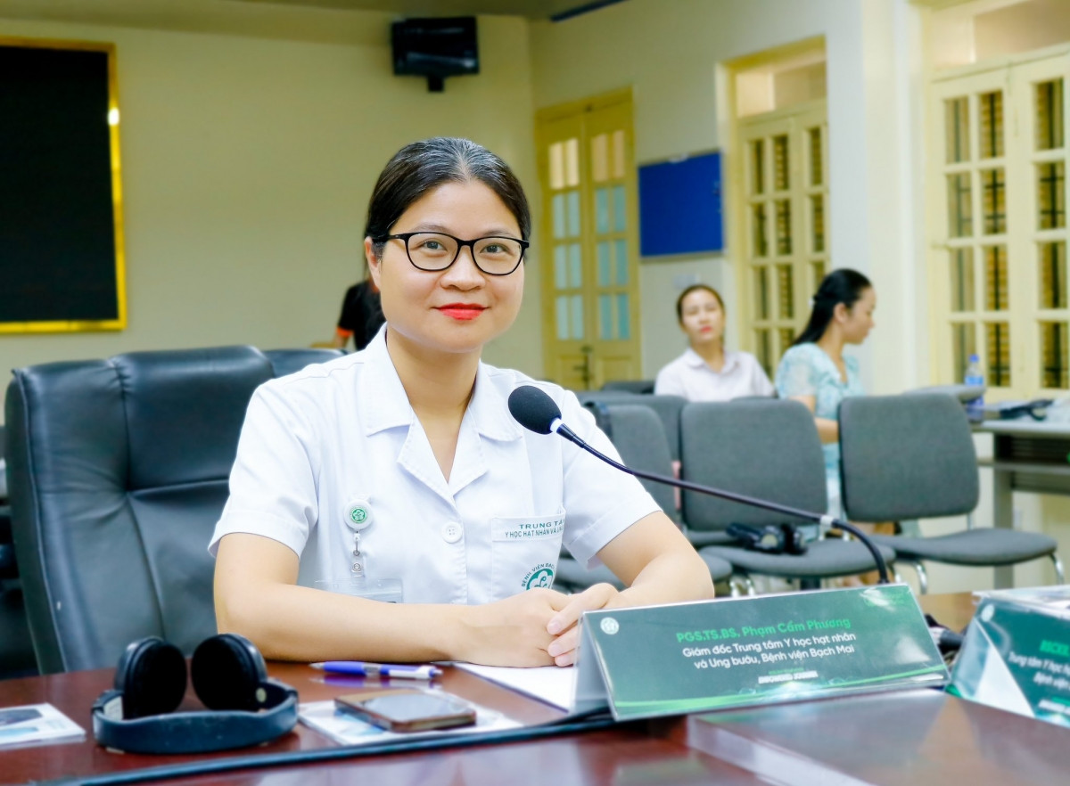 Bác sĩ ung thư Phạm Cẩm Phương và sứ mệnh đại sứ quỹ quốc tế