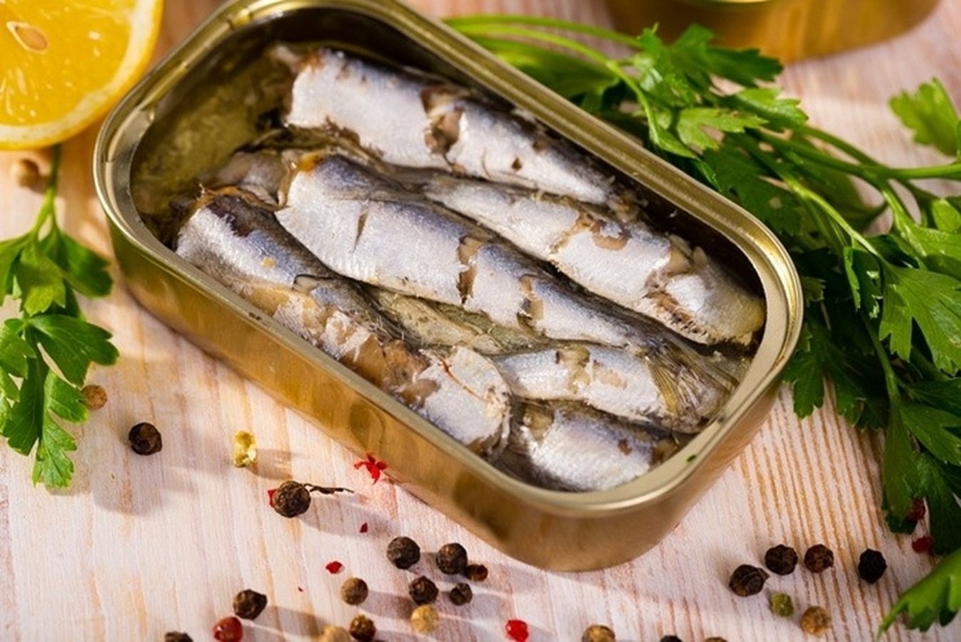 Cá mòi giá 40.000 đồng/kg: Hướng dẫn mua loại cá omega-3 bình dân thay thế cá hồi