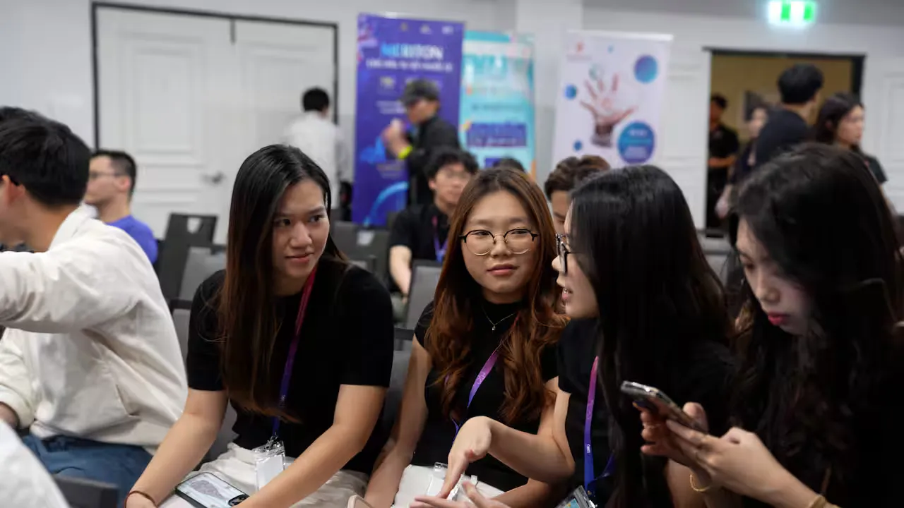 Sinh viên Việt tại Úc biến ý tưởng AI thành sản phẩm thực tiễn