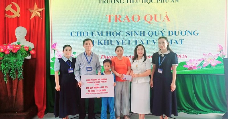 Học bổng và hỗ trợ thực tế cho học sinh khó khăn Quảng Trị