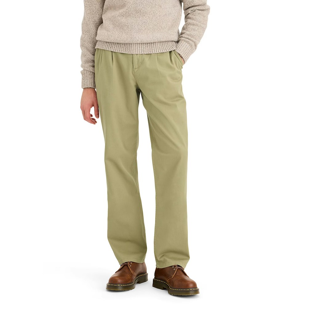 Quần chino và sơ mi casual nam giảm giá sâu đáng mua không?