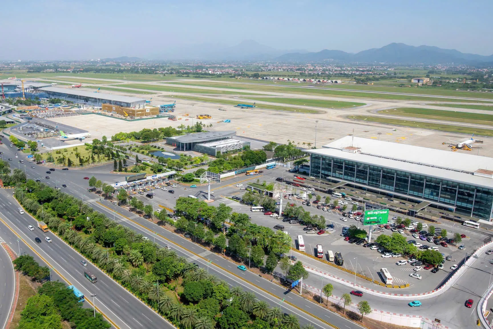 Tân Sơn Nhất và Nội Bài: bước nhảy cạnh tranh từ bảng xếp hạng Megahubs