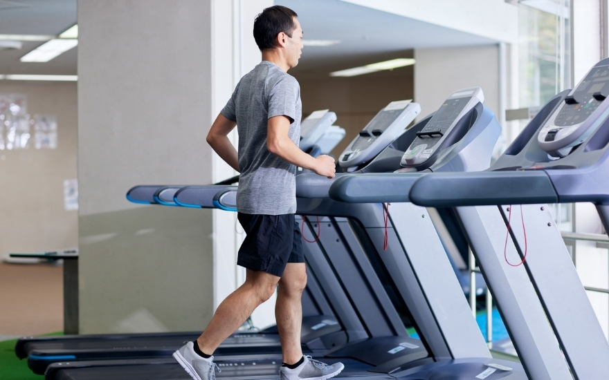 Người hen tập thể dục an toàn: cách chọn bài tập và dấu hiệu cần dừng