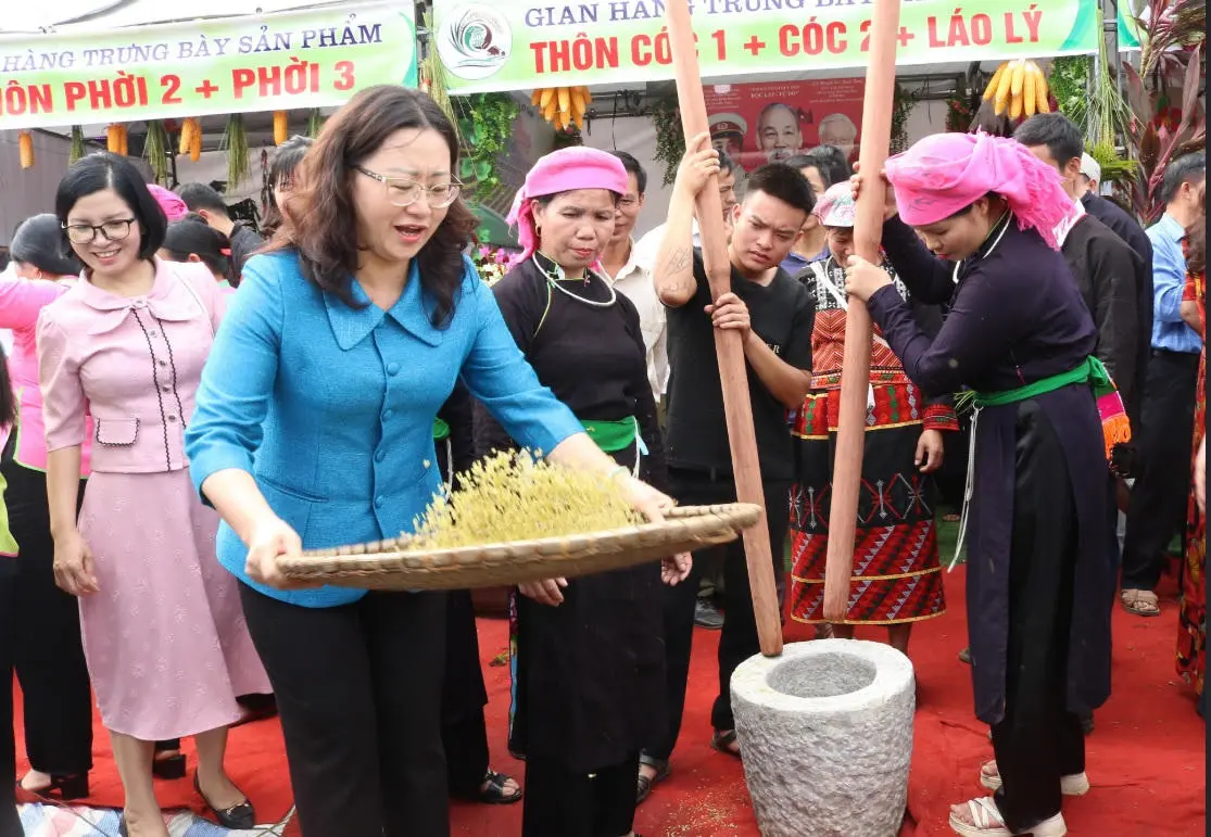 Lễ hội cốm: Khi lá non thành biểu tượng văn hóa và ẩm thực
