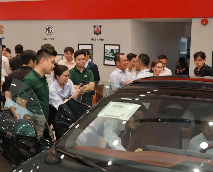MG giảm giá sâu tháng 9: Dọn kho quyết liệt hay cuộc phục hưng?