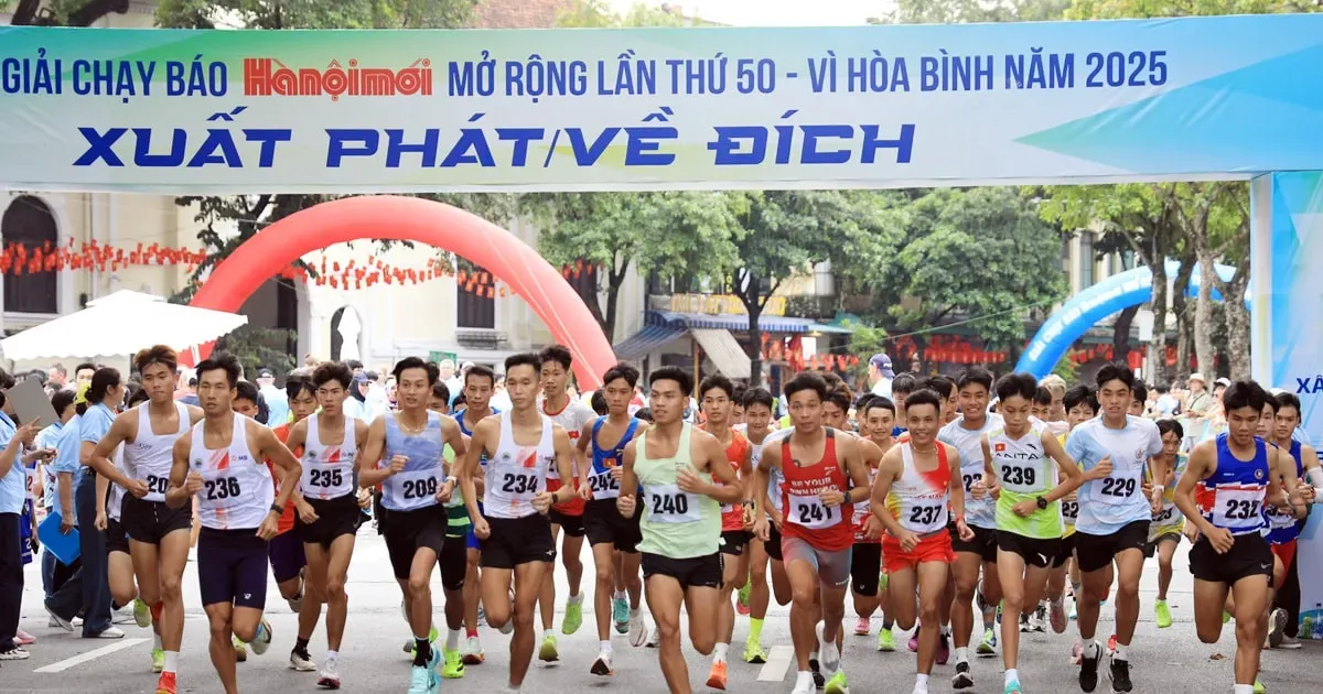 Giải chạy báo Hà Nội Mới và những bước chân cộng đồng