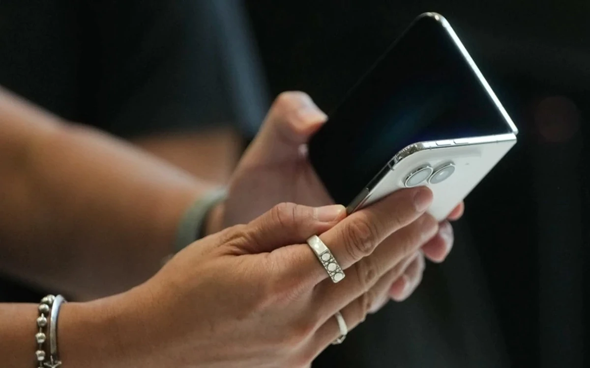 iPhone Duo eSIM-only: Hướng dẫn chuyển đổi eSIM và giữ số cũ