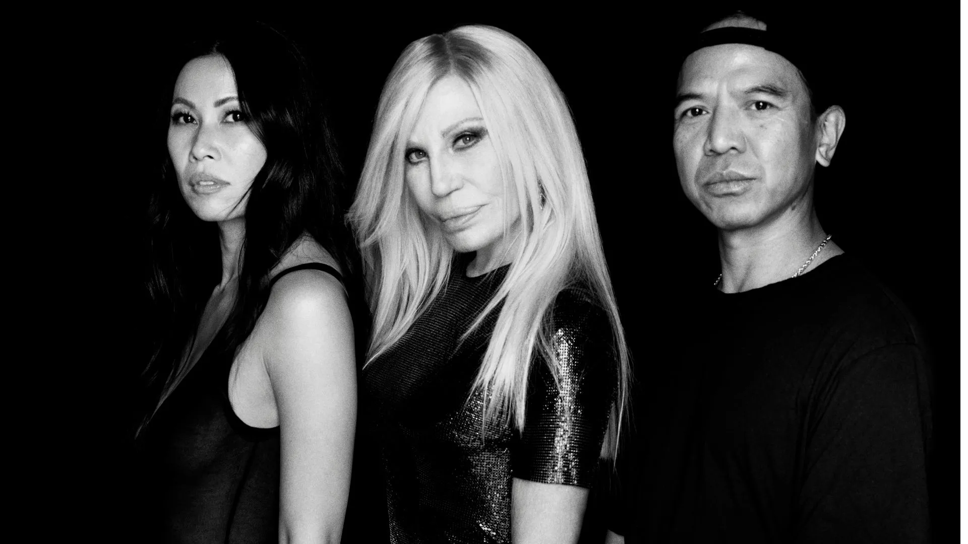 Donatella Versace tái xuất với liên doanh Revolve
