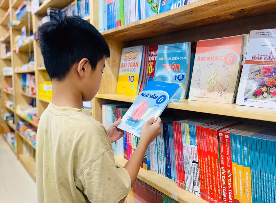 Gần 35.000 học sinh Gia Lai thiếu sách giáo khoa: Giải pháp nào đang được triển khai?