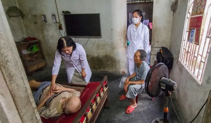 Những thách thức trong khám sức khỏe toàn dân ở các xã đảo