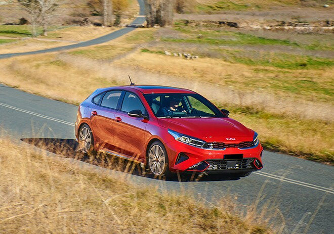 Kia K3 1.6 Turbo GT: lựa chọn sedan hạng C cho người mê lái