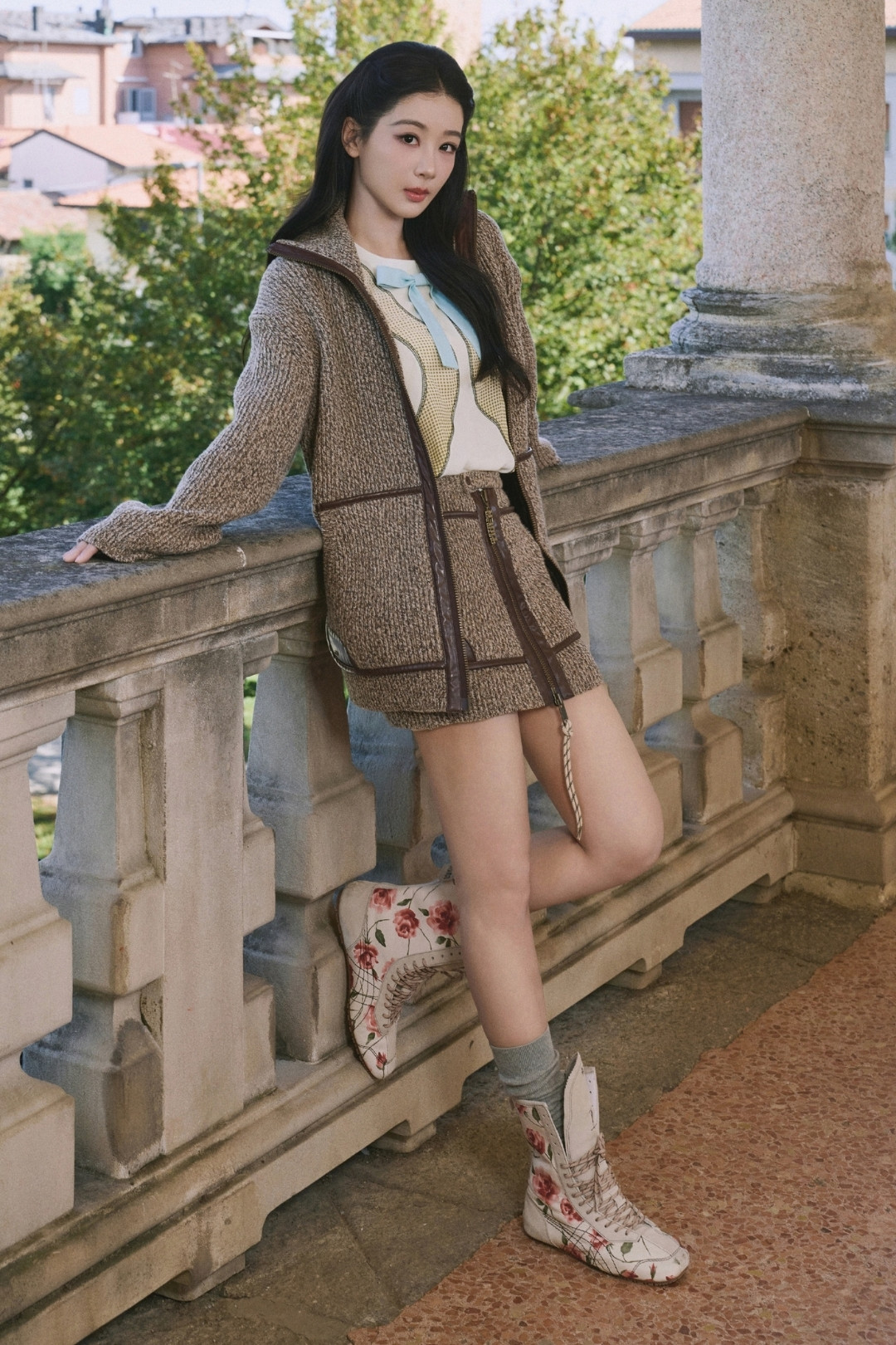 Onitsuka Tiger Xuân Hè: Dương Tử chiếm tâm điểm tại Milan