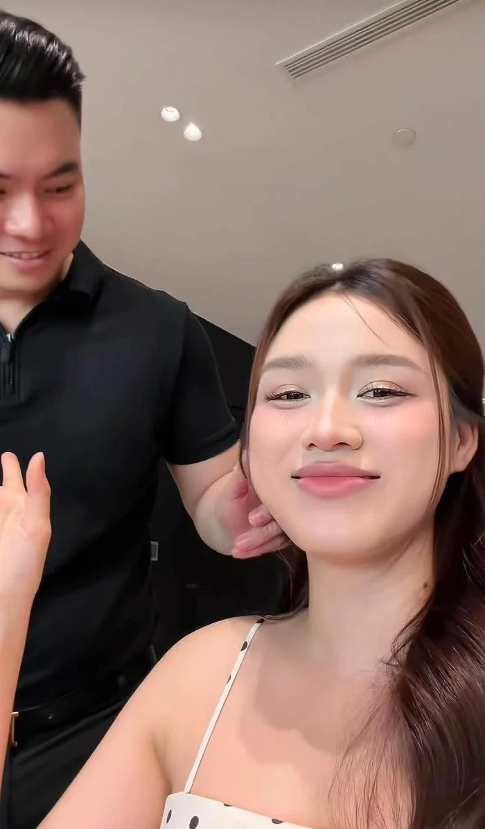 Làm lồng đèn và vẽ mặt nạ Trung thu cùng con tại nhà