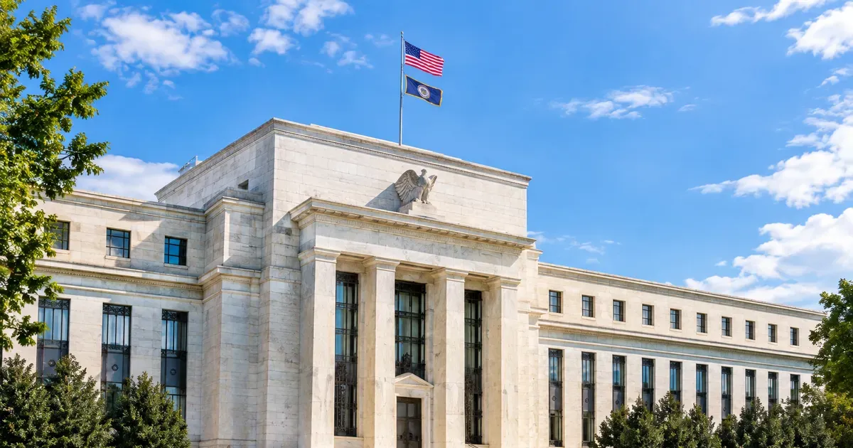 Fed Nâng Lãi Suất Sau 3 Năm: Cú Hích Toàn Cầu Và Bài Toán Cơ Hội