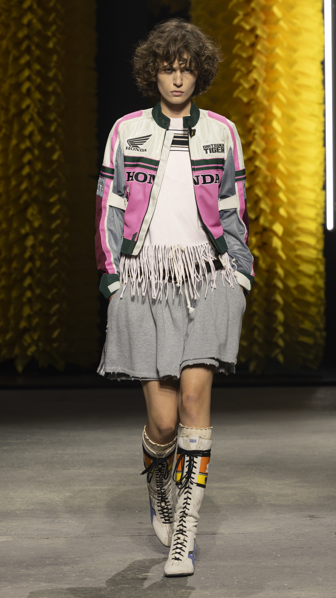 Ketika Mobiliti Bertemu Fesyen: Honda x Onitsuka Tiger di Milan Fashion Week