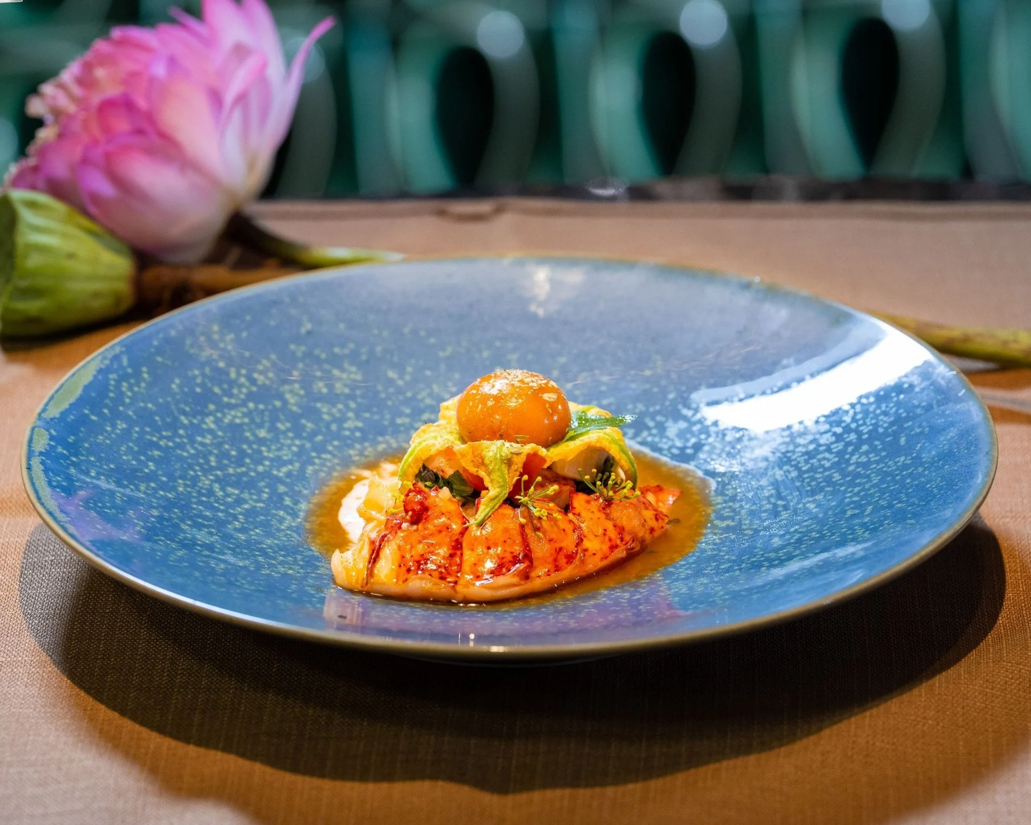 Khi bún riêu bước lên bàn ăn Michelin của Peter Cường Franklin
