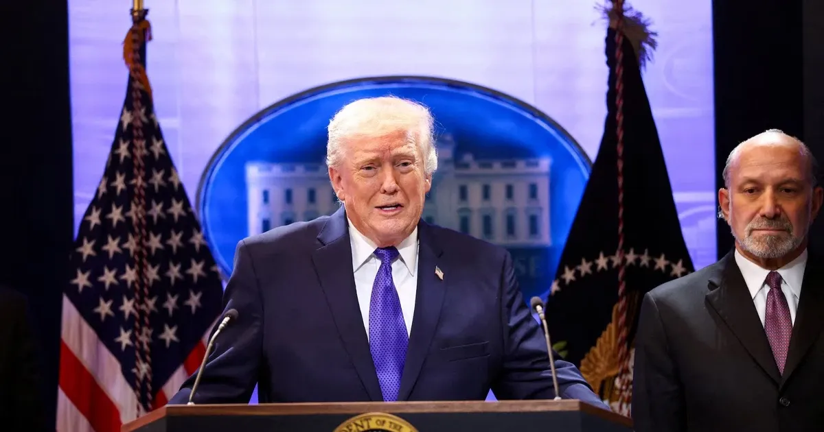 Thuế 100% với năng lượng Nga: Đòn trừng phạt và canh bạc của Trump