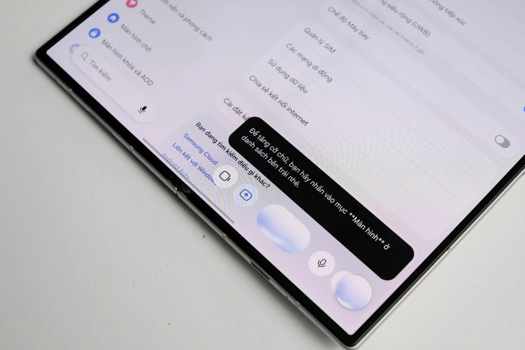 Tối ưu màn hình ngoài Galaxy Z Fold 8 để hạn chế mở gập