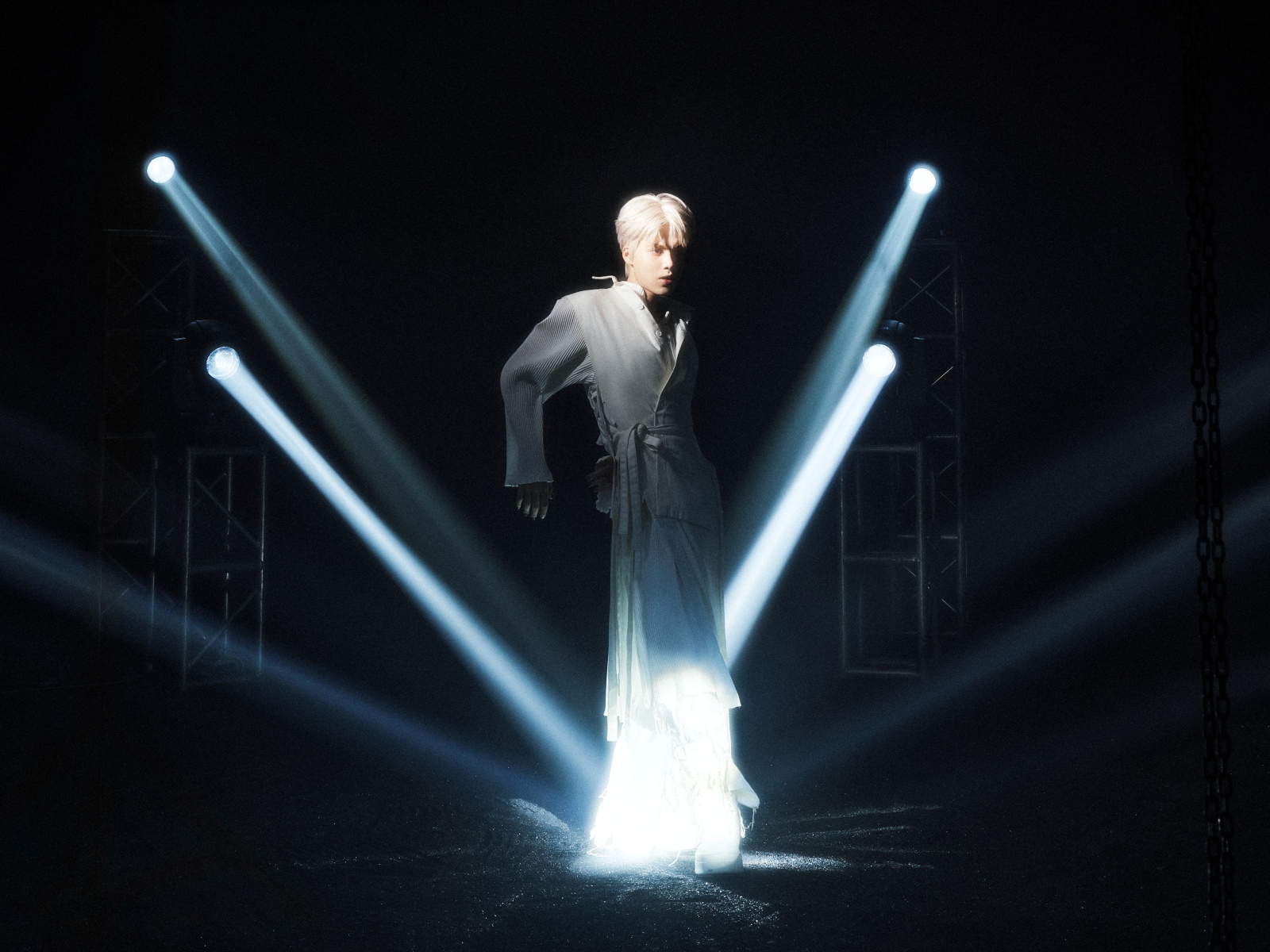 lighT và Emcee L: bước ra khỏi cái bóng nhóm nhạc