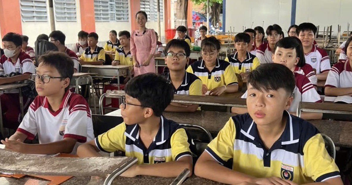 Siêu trường hơn 6.000 học sinh: Đổi mới quản trị hay đánh cược chất lượng giáo dục?
