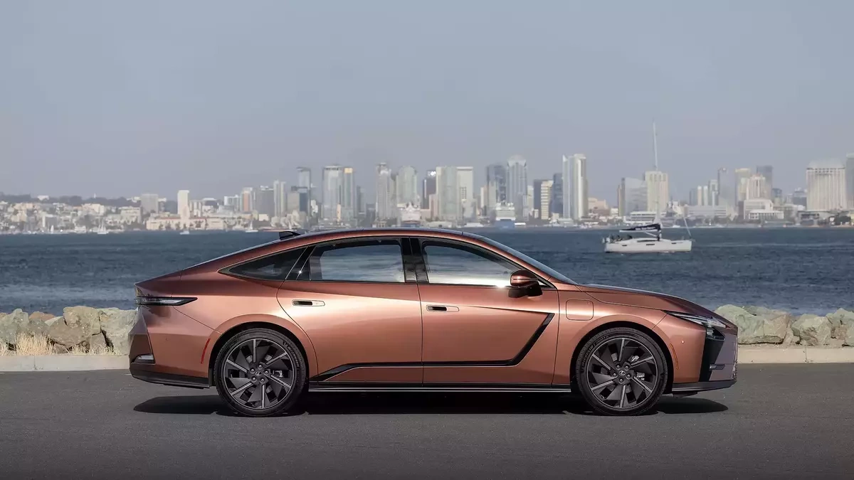 Loạt xe điện và hybrid sắp đổ bộ: mẫu nào đáng chờ đợi?