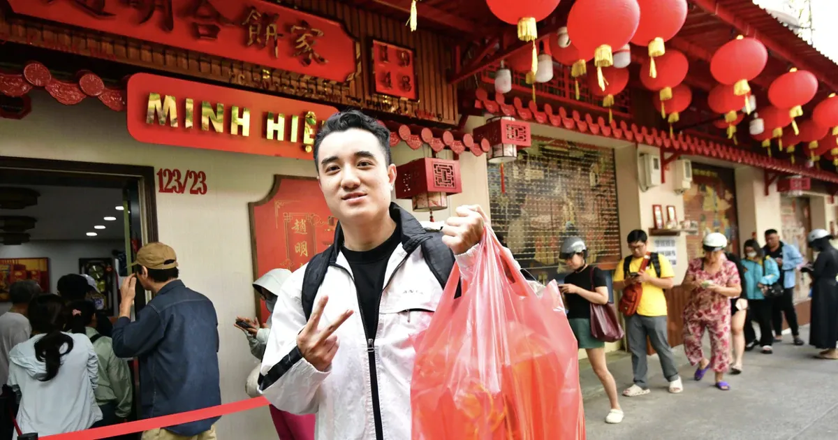 Bánh pía lột da và bánh Trung thu truyền thống giữa lòng Chợ Lớn